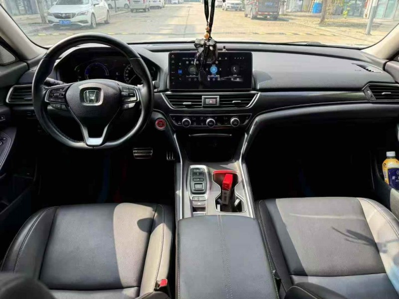 烟台22年本田雅阁5