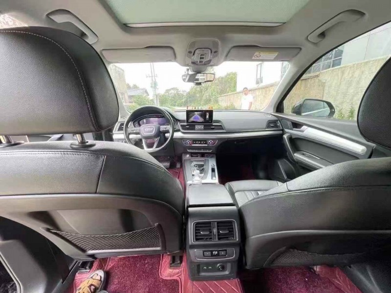 鹰潭21年奥迪Q54