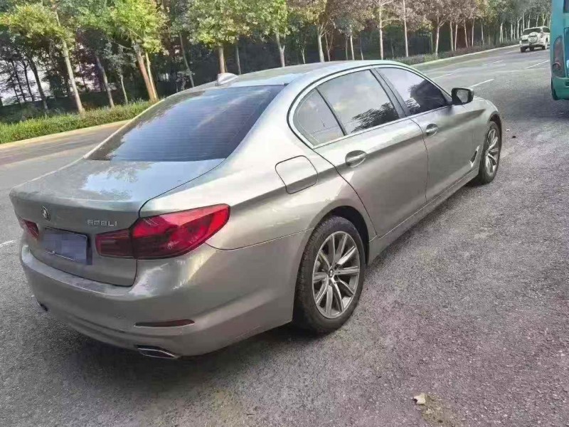 潍坊17年宝马5系8