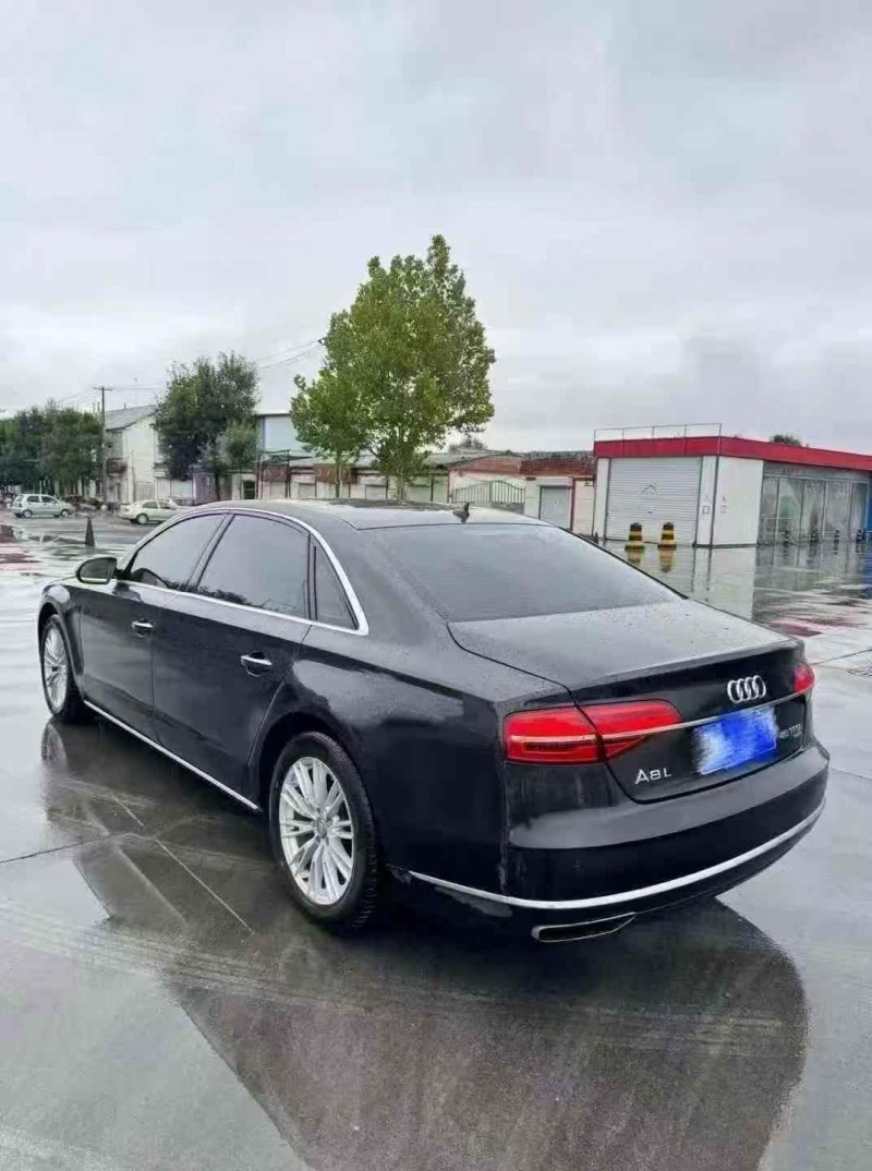 济南15年奥迪A8L8