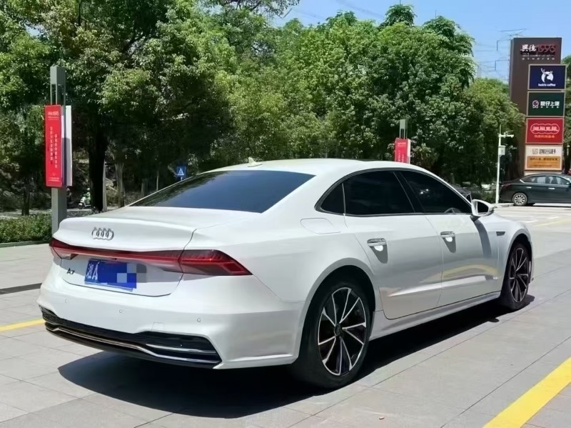 深圳23年奥迪A7L8