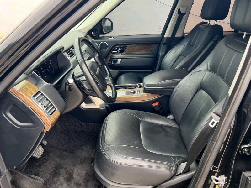 徐州18年路虎揽胜行政8