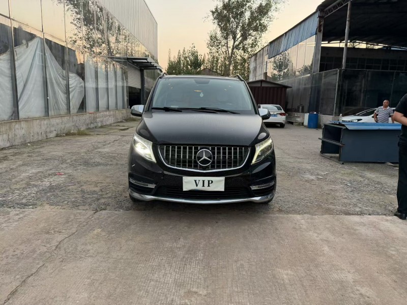 徐州19年奔驰威霆1