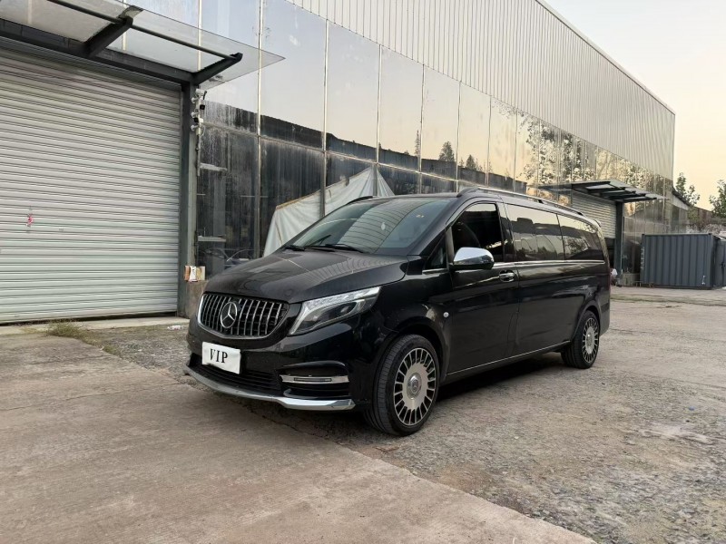 徐州19年奔驰威霆2