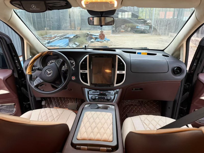 徐州19年奔驰威霆5