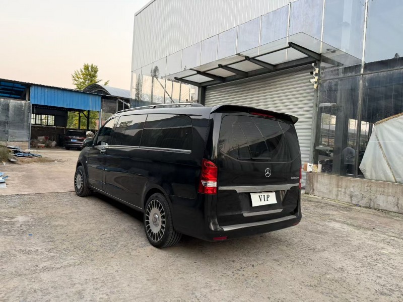 徐州19年奔驰威霆8