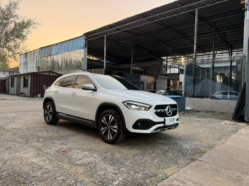 徐州23年奔驰GLA3
