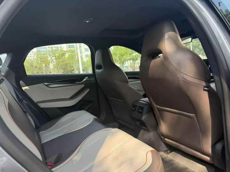 鄂州24年比亚迪秦5