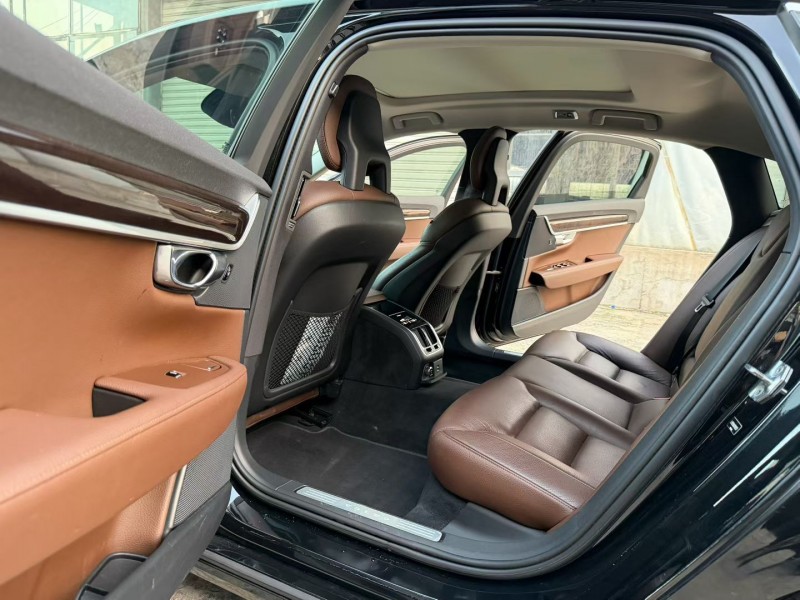 徐州17年沃尔沃S908