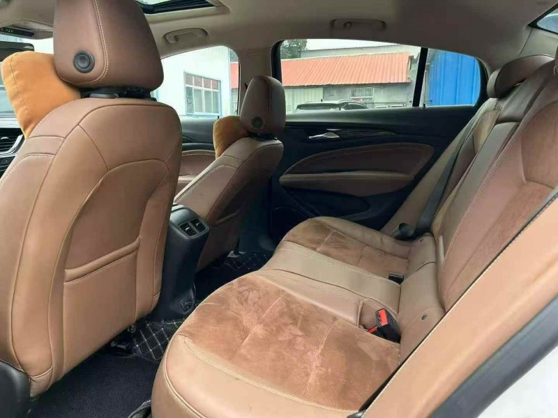 连云港22年别克君威5