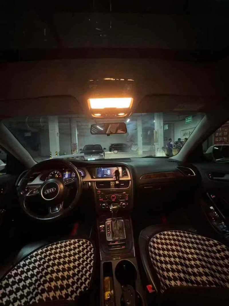 黔南15年奥迪A4L5