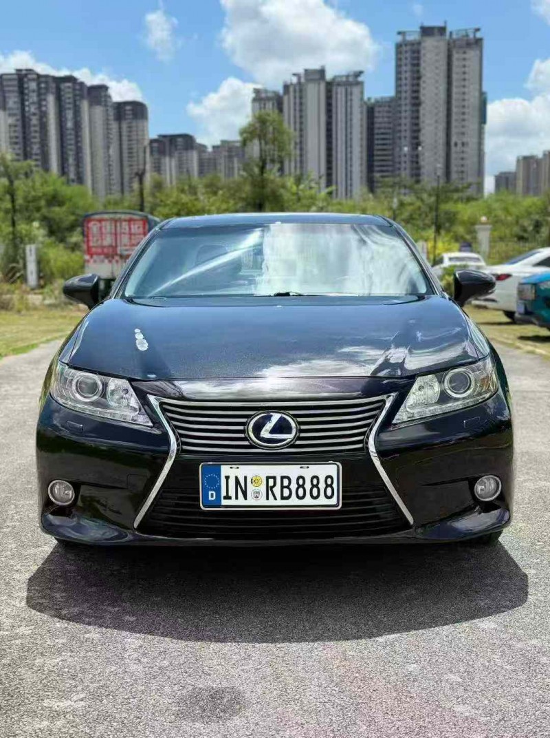 南宁13年雷克萨斯ES1