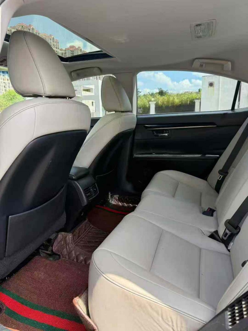 南宁13年雷克萨斯ES6