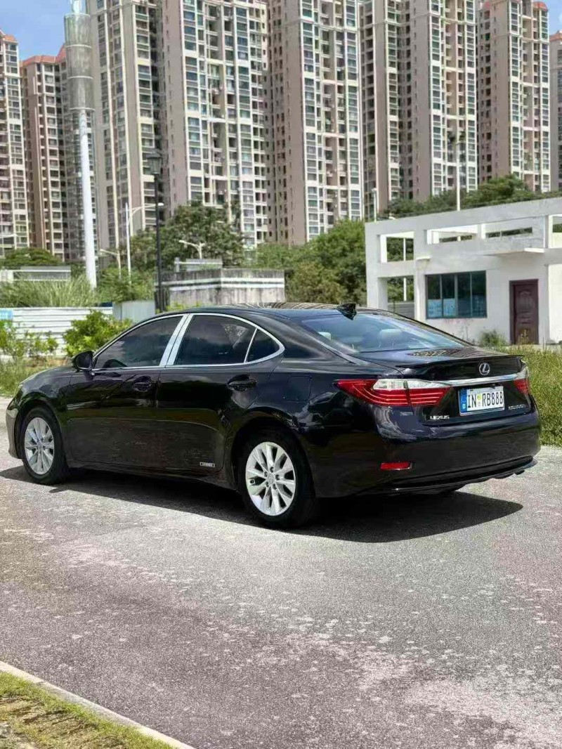 南宁13年雷克萨斯ES8