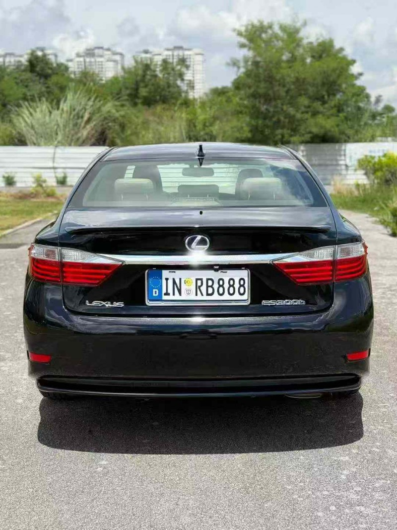 南宁13年雷克萨斯ES9