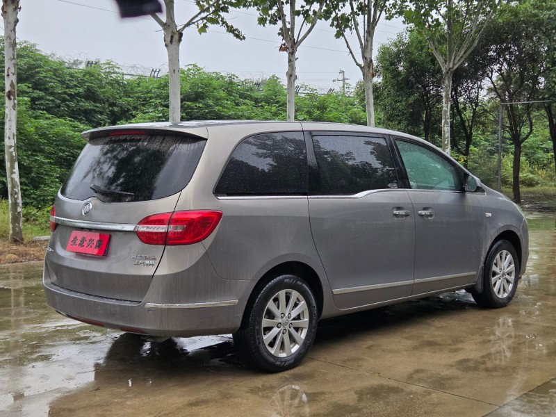 郑州17年别克GL84