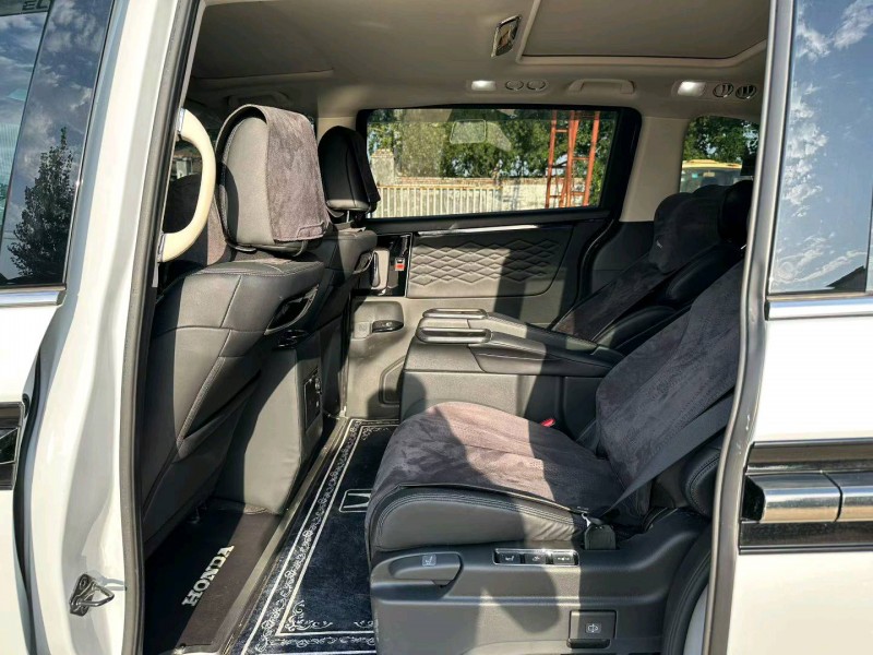 焦作25年本田艾力绅5