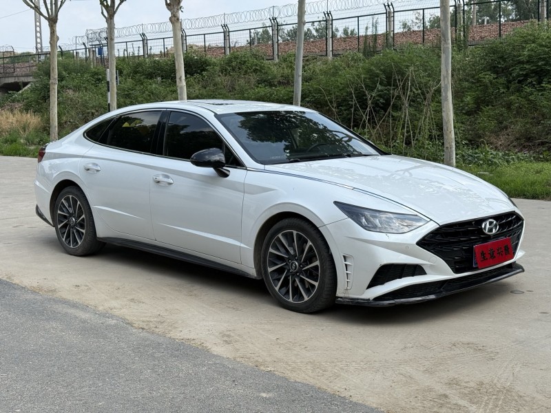 郑州21年现代索纳塔2