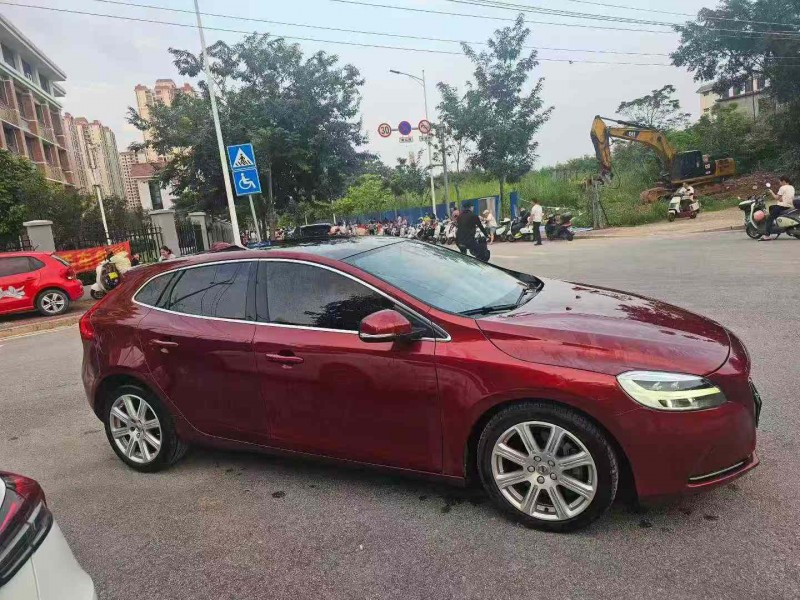 南宁18年沃尔沃V402