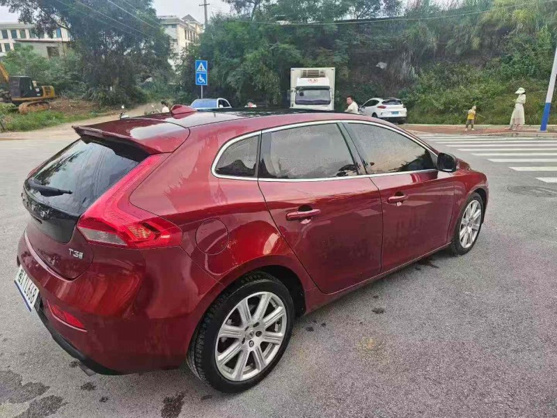 南宁18年沃尔沃V408