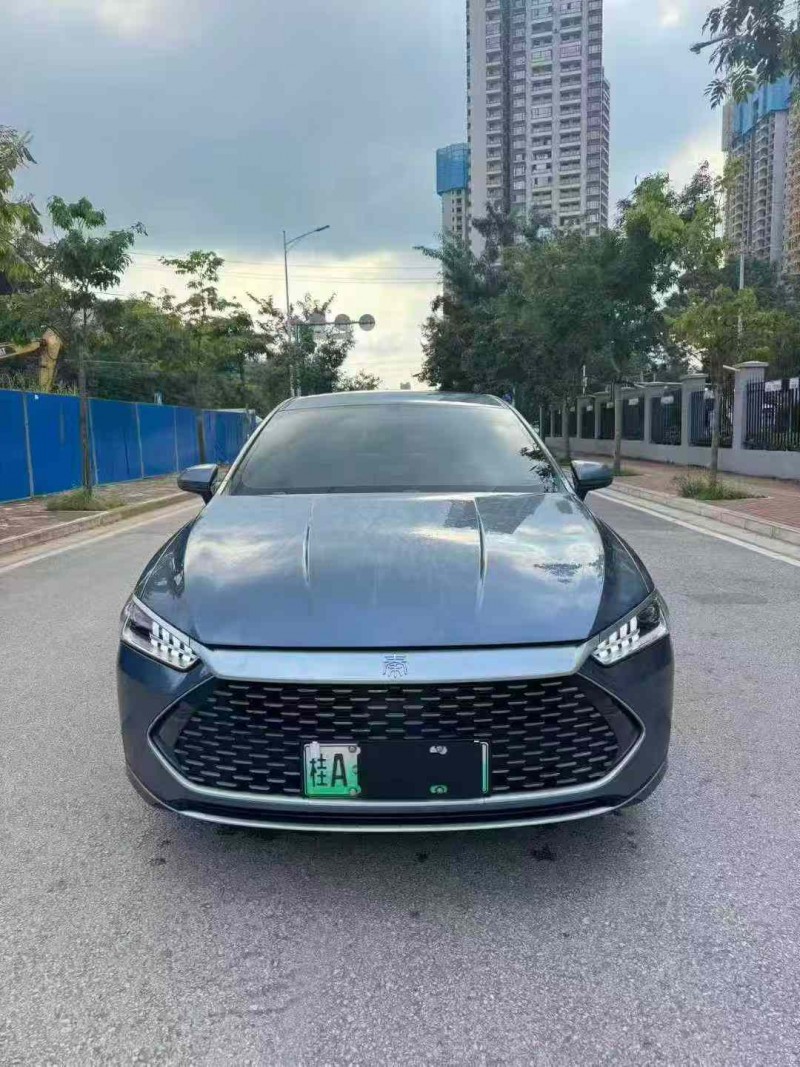 南宁24年比亚迪秦1