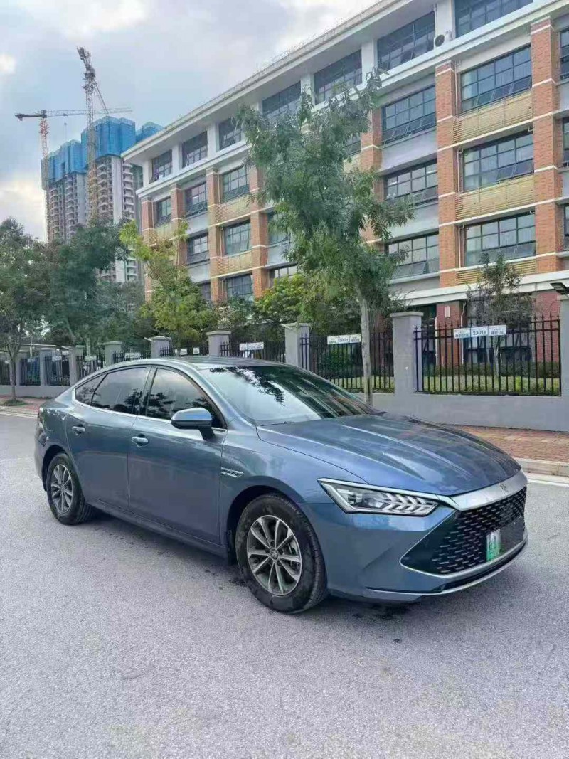 南宁24年比亚迪秦2