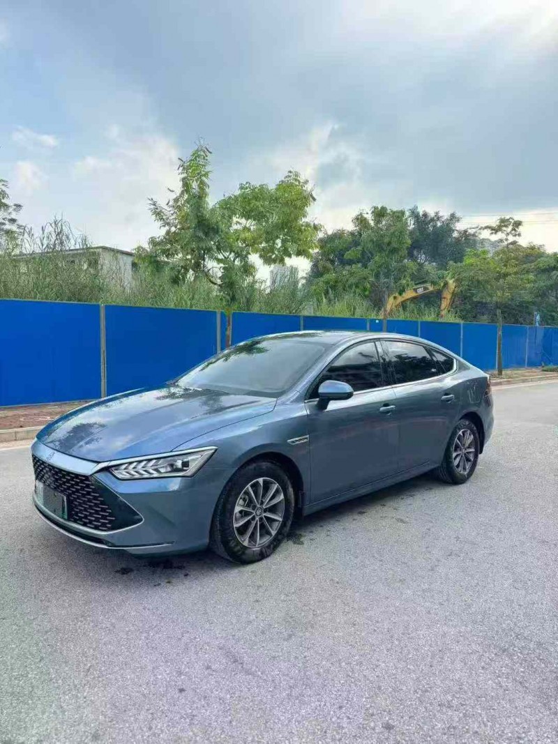 南宁24年比亚迪秦3