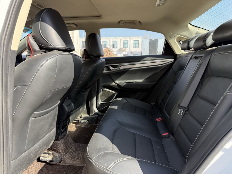 郑州19年吉利帝豪8