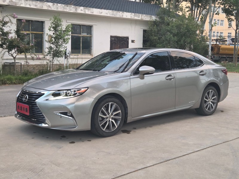 郑州18年雷克萨斯ES3