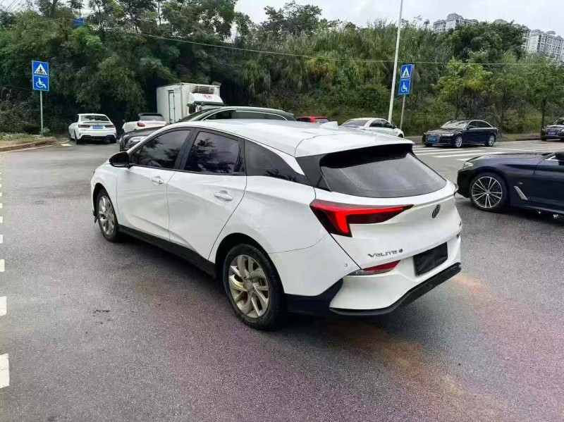 南宁23年别克微蓝8