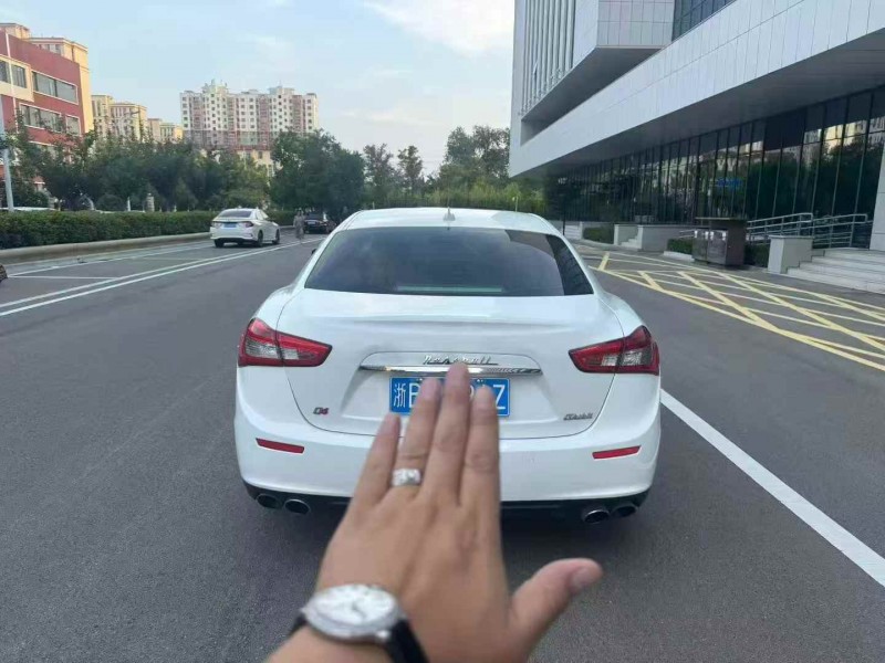 济南16年玛莎拉蒂Ghibli7