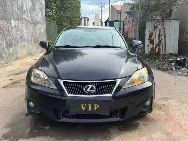 青岛11年雷克萨斯IS1