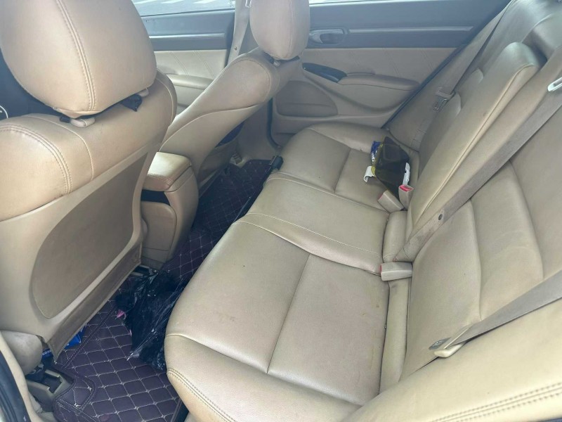 南宁07年本田思域6