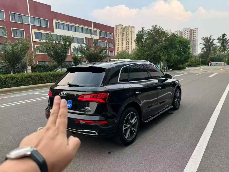 东营19年奥迪Q57