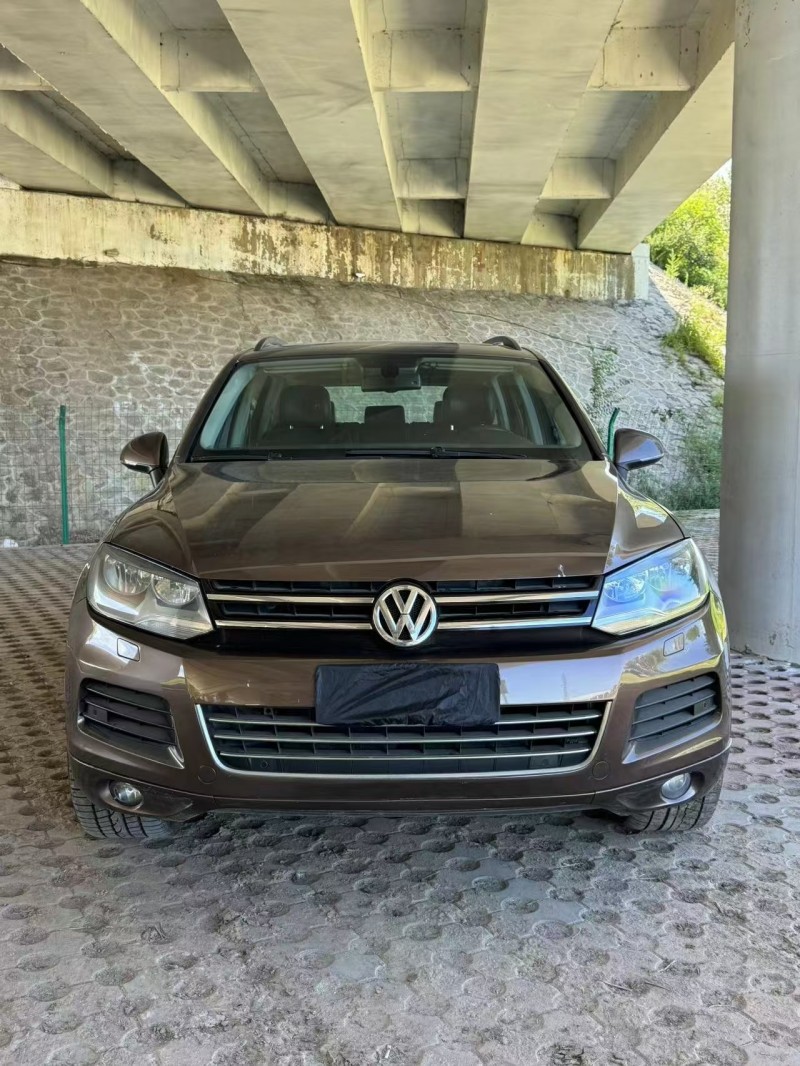 松原12年大众途锐1