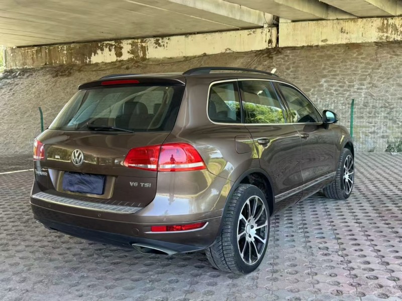 松原12年大众途锐7