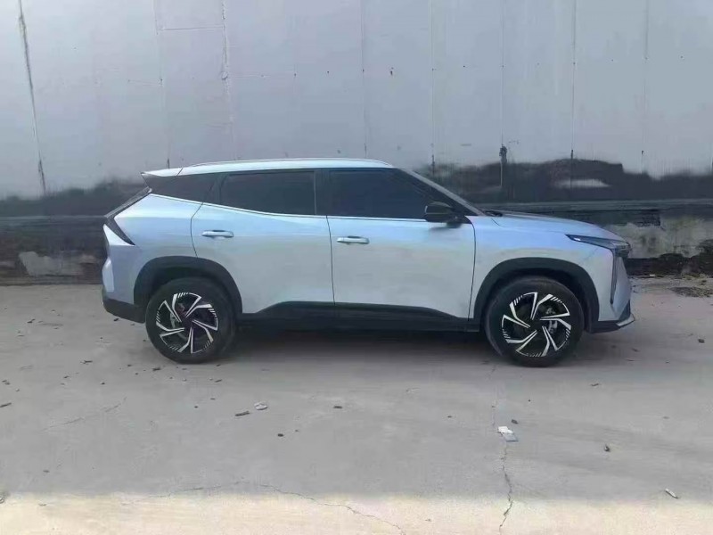 菏泽23年吉利博越3