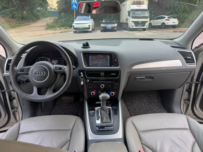 南宁14年奥迪Q54