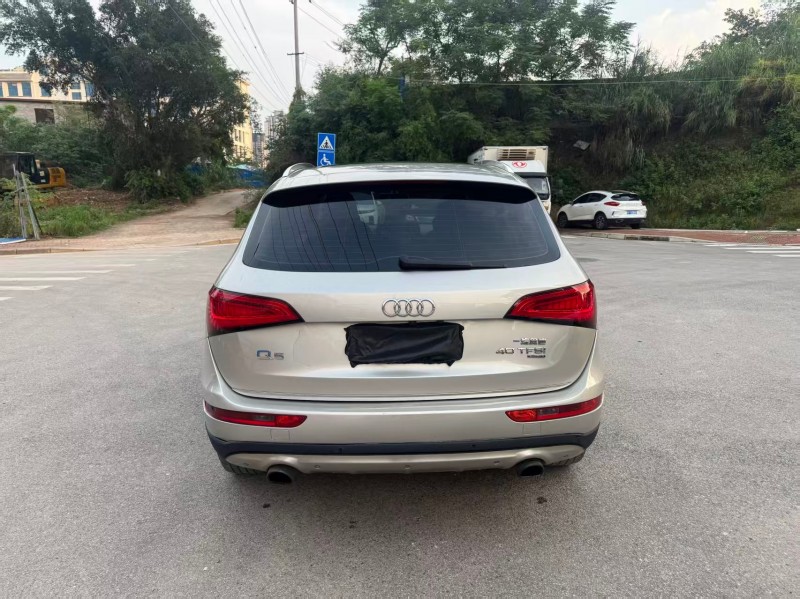 南宁14年奥迪Q57