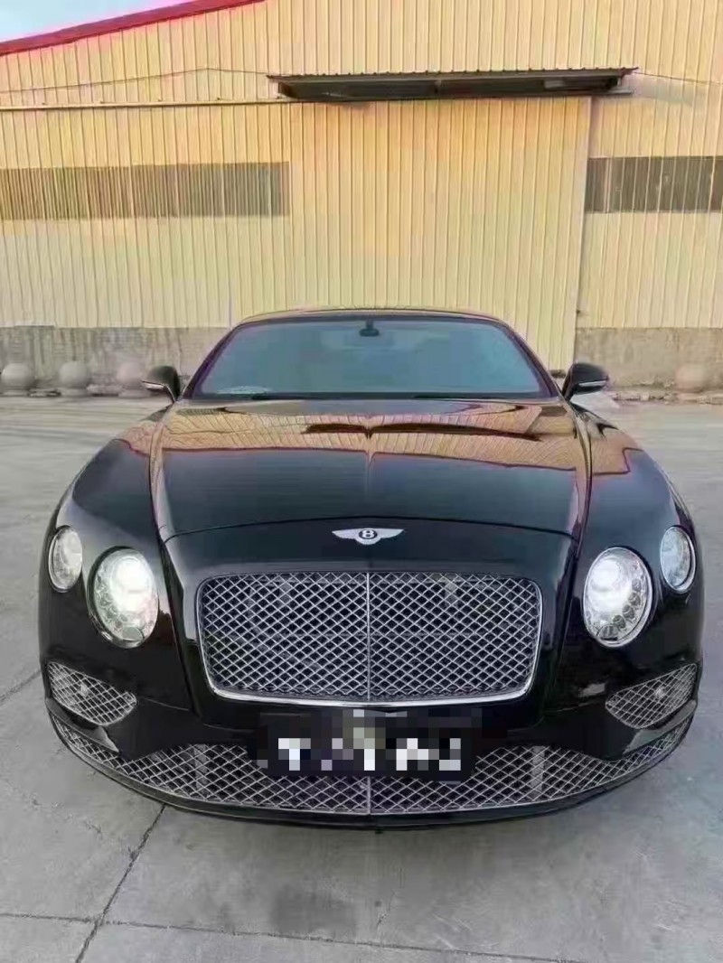 菏泽13年宾利欧陆1