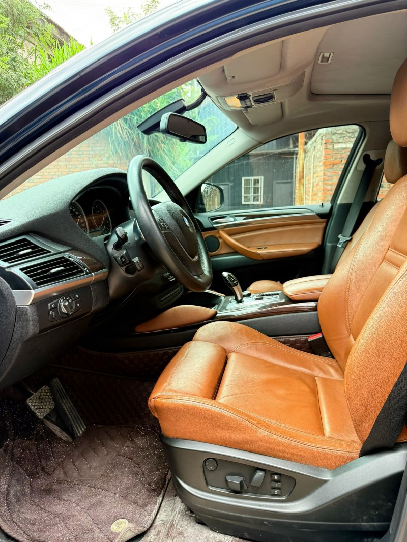 成都13年宝马X66