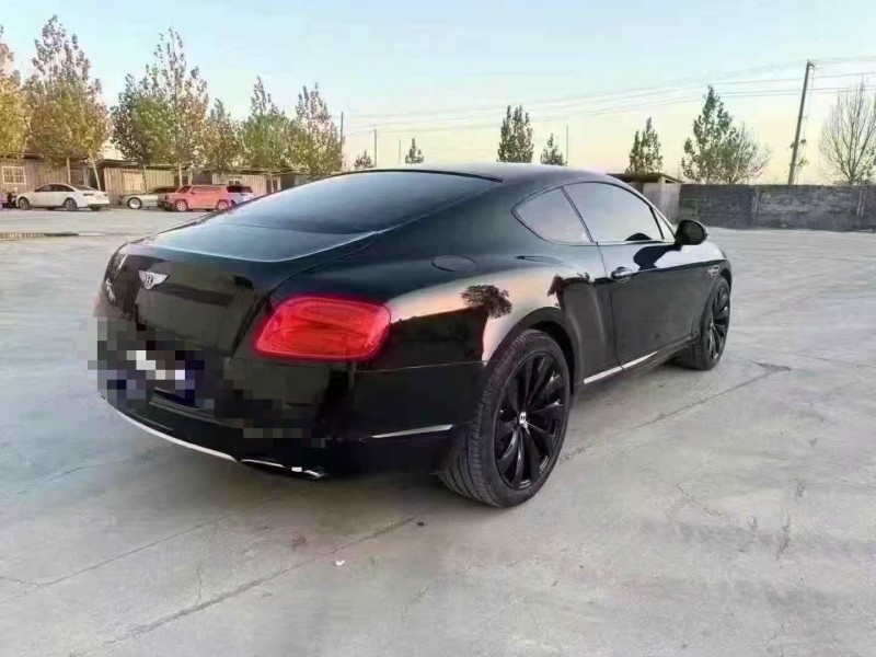 菏泽13年宾利欧陆7