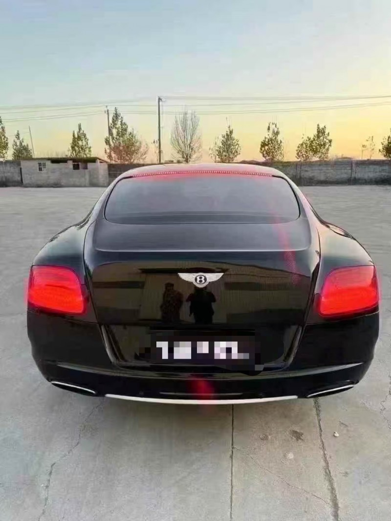 菏泽13年宾利欧陆9