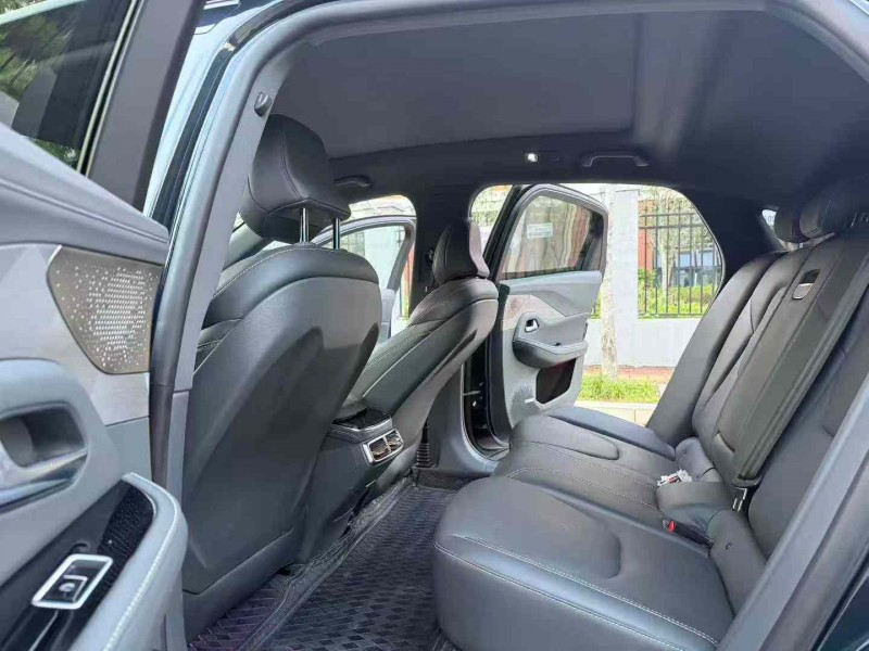 南宁23年极狐汽车阿尔法6