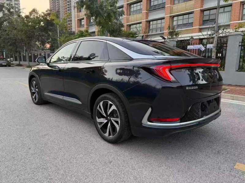 南宁23年极狐汽车阿尔法8