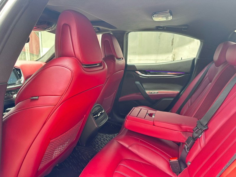 青岛17年玛莎拉蒂Ghibli5