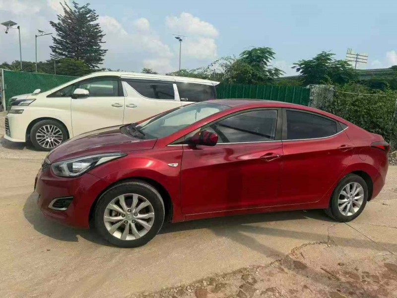 中山17年现代朗动3