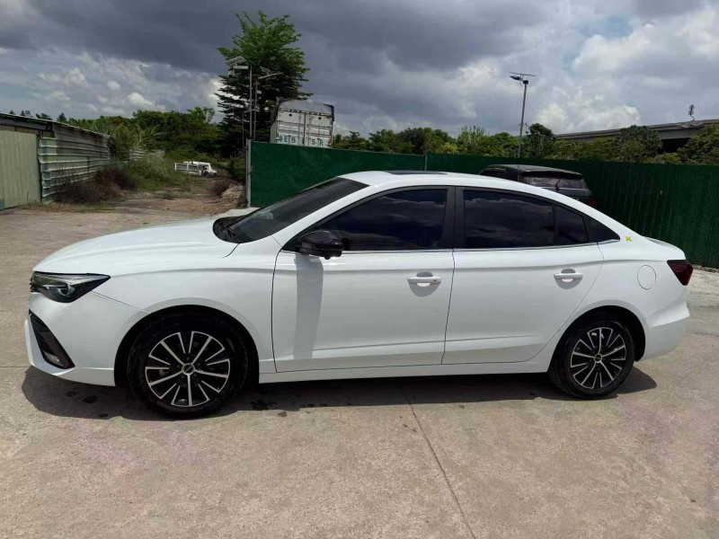 中山23年荣威i53