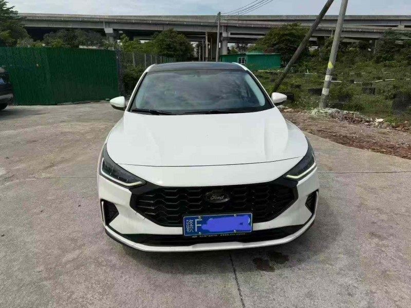 中山23年福特福克斯1