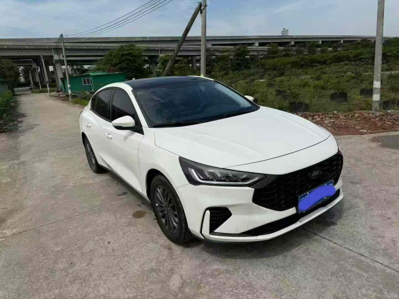 中山23年福特福克斯2